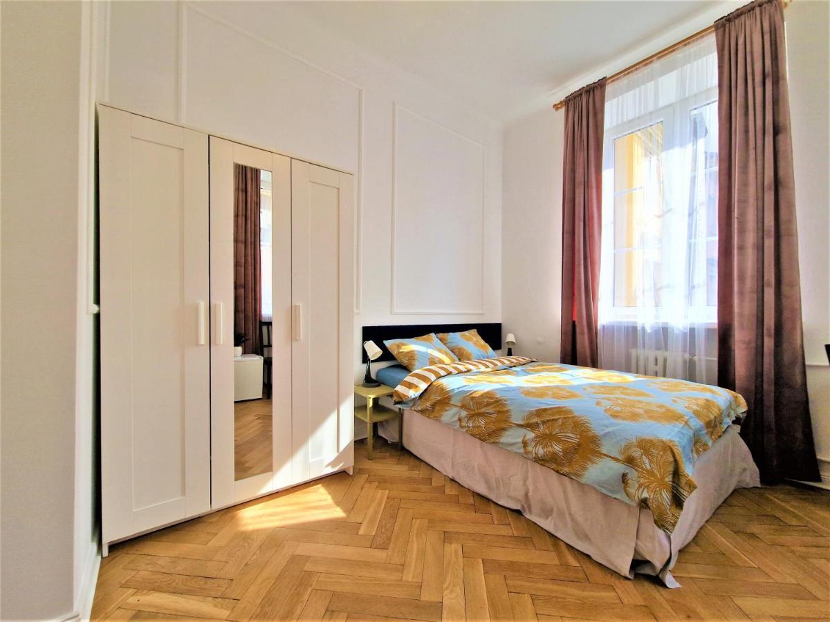J&W Apartments Swietojanska Rooms Warsawa Bagian luar foto